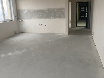 Apartament 66 mp utili +balcon , etaj intermediar , centru Gilau 