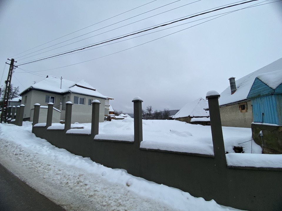 Casa de Vanzare , 2400 mp teren, Salicea 