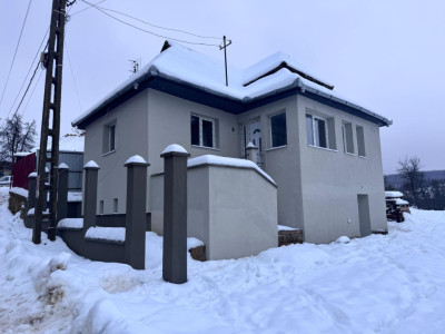 Casa de Vanzare , 2400 mp teren, Salicea 