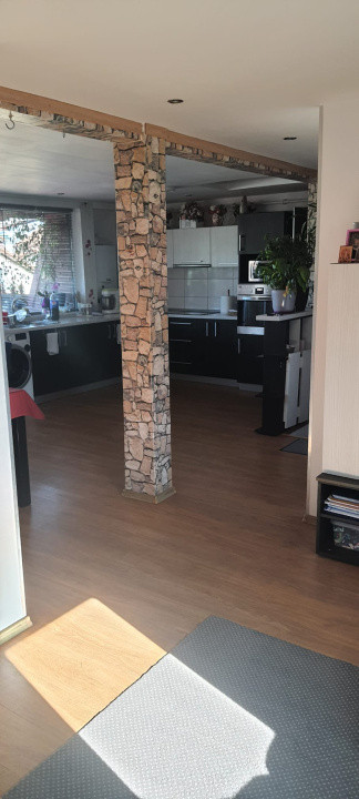 Apartament cu 3 camere, 89 mp, 2 balcoane, zona Muzeul Apei