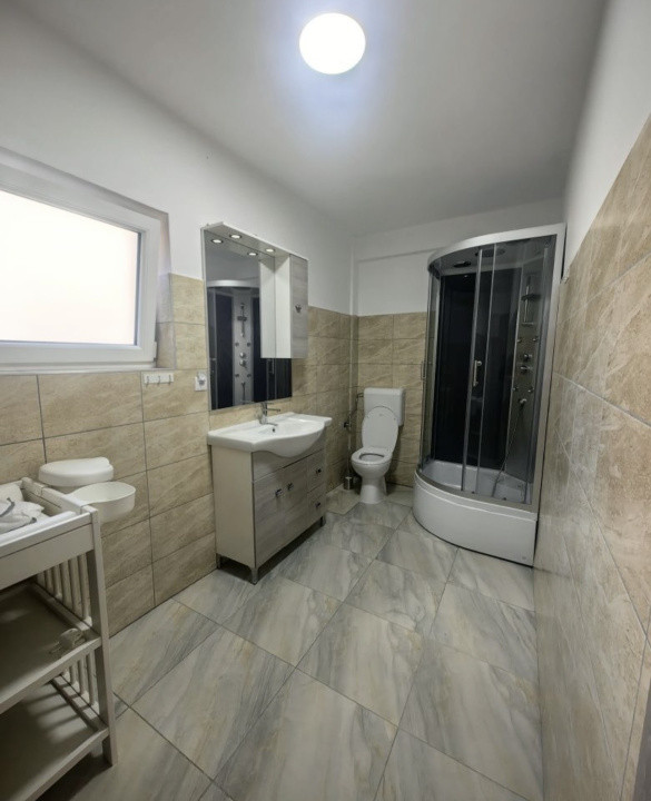 Apartament tip Penthouse, 4 camere, 2 bai, zona Grigorescu 