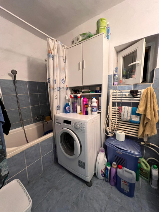 Schimb: Casa cu 3 camere plus 2 anexe, 120 MP + Teren 179 MP, Gruia