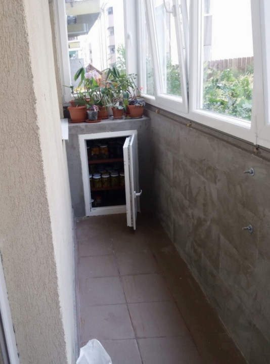 Apartament  58 mp utili +balcon , parcare ,parter înalt ,zona Eroilor