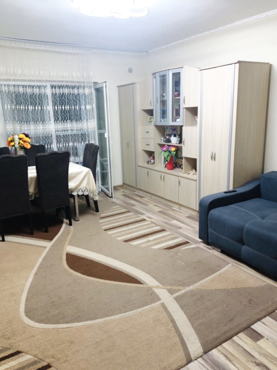 Apartament  58 mp utili +balcon , parcare ,parter înalt ,zona Eroilor
