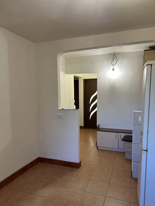 Apartament 3 camere decomandate 65mp+balcon