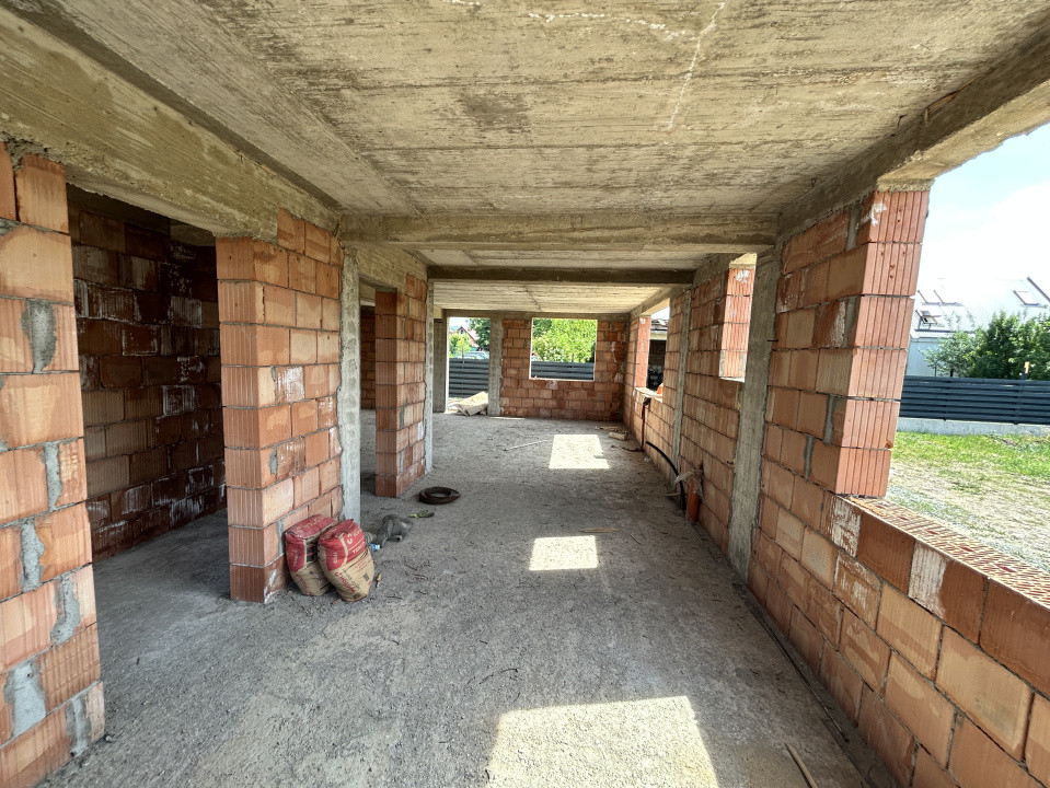 Casa individuala Floresti 132mp utili plus 60mp terasa si 300 mp teren 