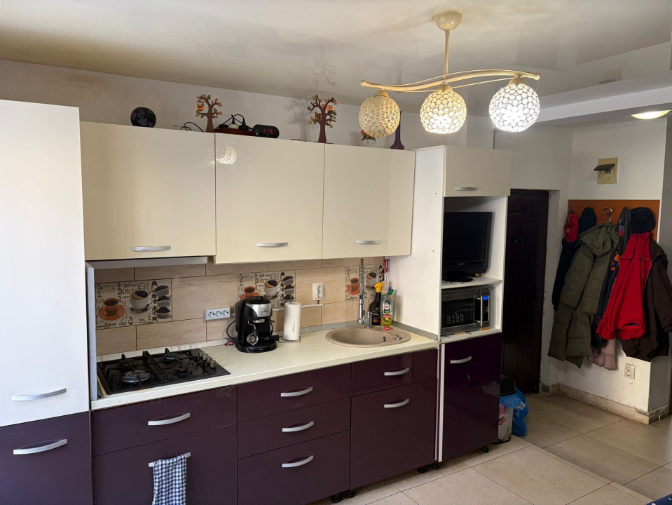 Apartament de 50 mp utili+balcon ,parcare,zona Tineretului