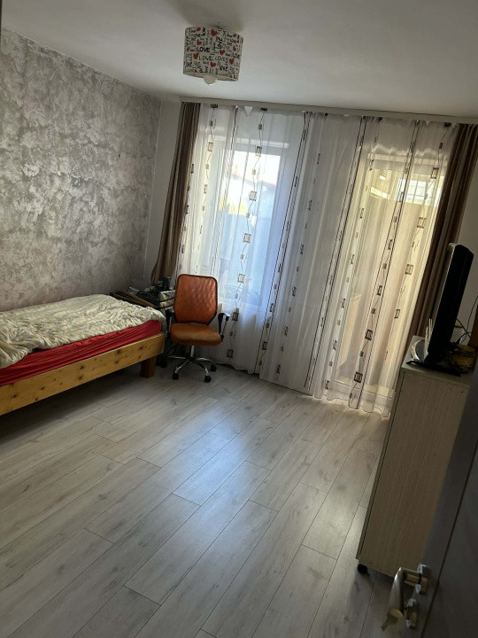 Apartament de 50 mp utili+balcon ,parcare,zona Tineretului