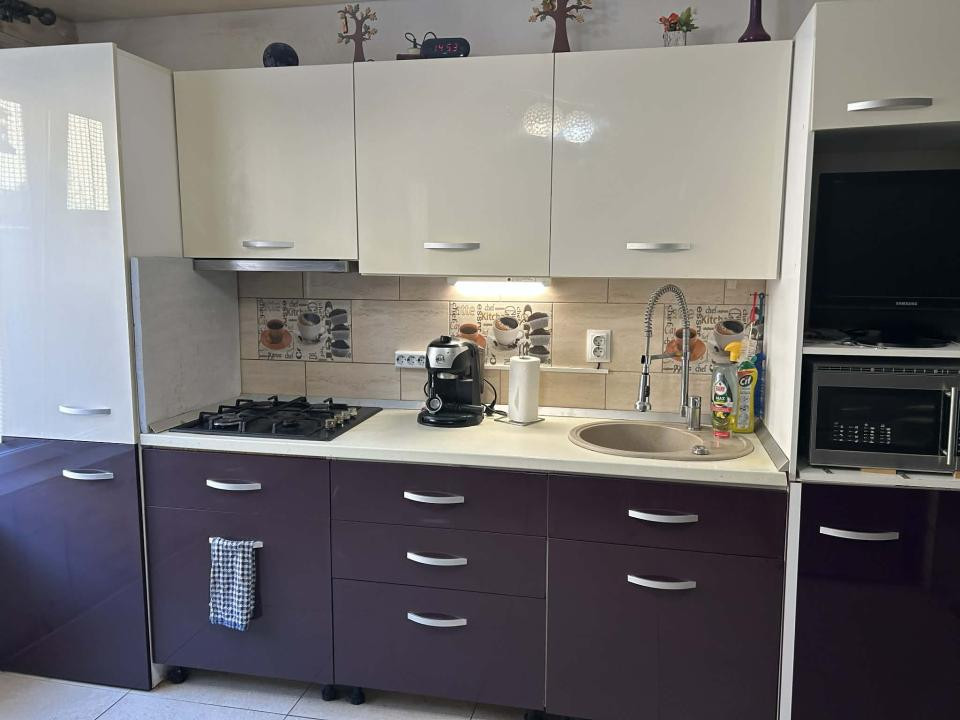 Apartament de 50 mp utili+balcon ,parcare,zona Tineretului