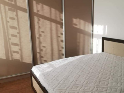 Aparament 3 camere ,2 balcoane , zona Parcul Poligon 