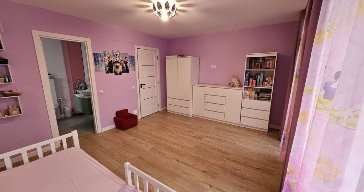 Duplex la cheie, 4 camere, 113 mp utili si 200 teren, zona Voronet