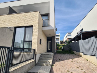 Duplex la cheie, 4 camere, 113 mp utili si 200 teren, zona Voronet