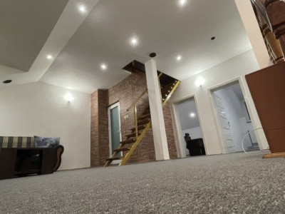 Casa de închiriat, 6 camere, 4 bai, zona Gheorgheni 