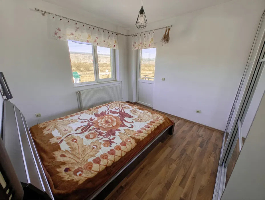 Apartament cu 3 camere, 52 mp, 2 balcoane, zona Muzeul Apei