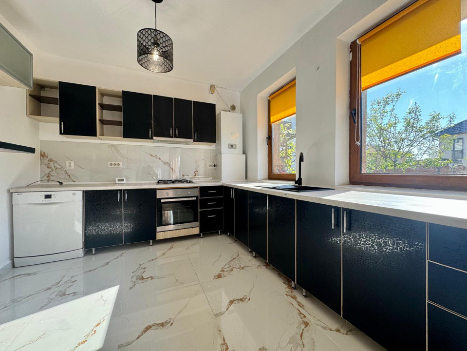 Casă individuală, 140 mp utili, teren 300 mp, la cheie, zona Bună Ziua