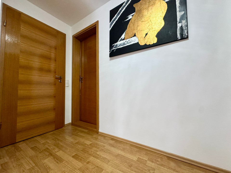 Casă tip duplex, 4 camere, 105 mp, 2 parcari, curte, zona Eugen Ionesco