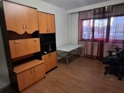 Apartament 3 camere decomandate intre lacuri