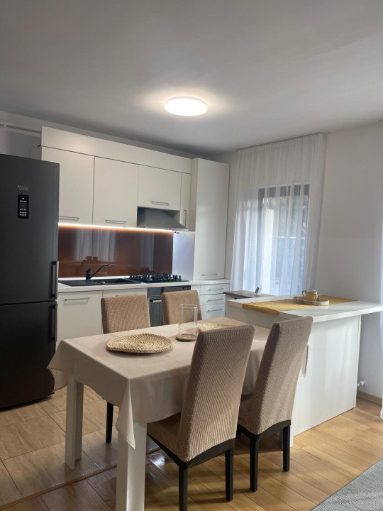 Apartament cu doua camere + gradina, semidecomandat, in Buna Ziua