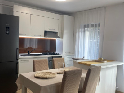 Apartament cu doua camere + gradina, semidecomandat, in Buna Ziua