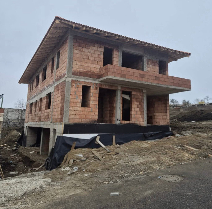 Duplex, 195mp, 5 camere, Dambu Rotund