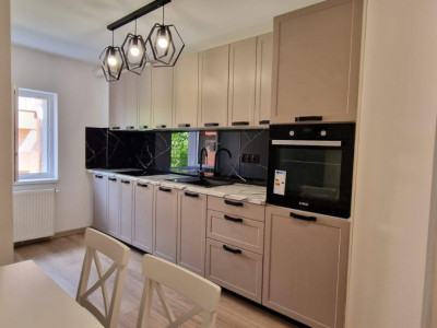 Apartament de 3 camere, 65 mp, decomandat, mobilat/utilat, Floresti