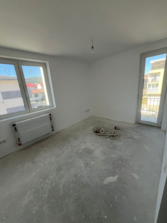 Apartament 3 camere 61mp! Semifinisat! Cu CF! Zona Profi Str. Eroilor!