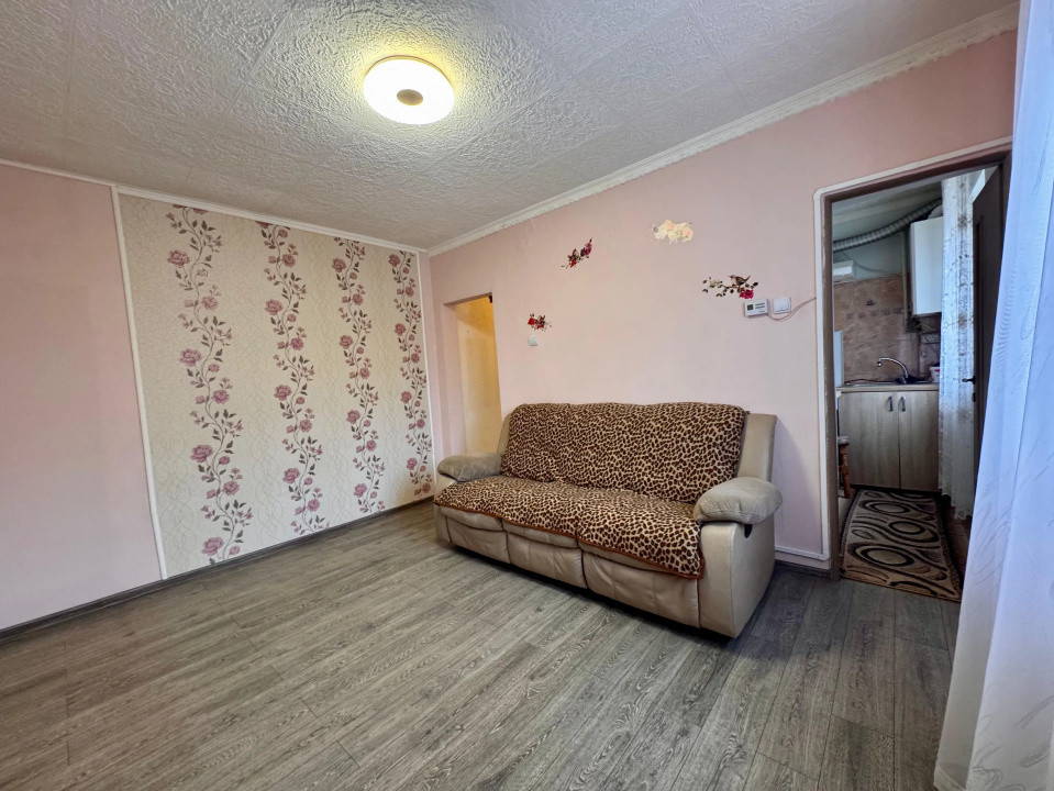 Apartament 2 camere, 32mp, parcare, zona Oasului