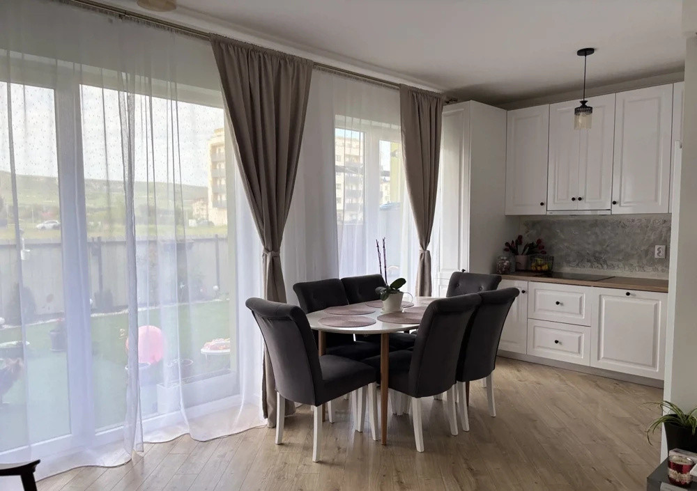 Casa 4 camere- La cheie / Garaj 2 locuri/ Ansamblu privat / Zona Terra