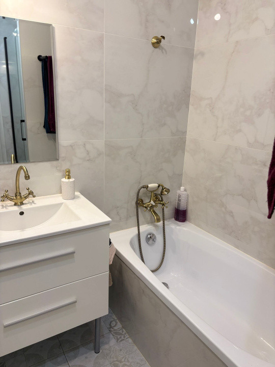 Casa 4 camere- La cheie / Garaj 2 locuri/ Ansamblu privat / Zona Terra