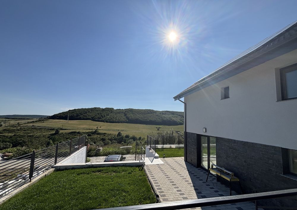 Casa individuala, panouri fotovoltaice, 500mp, Valea seaca