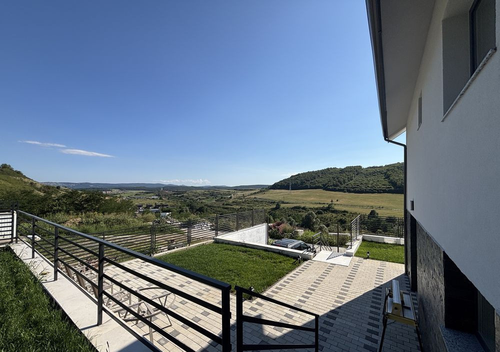 Casa individuala, panouri fotovoltaice, 500mp, Valea seaca