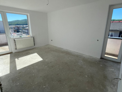 Apartament 2 camere semifinisat, 53mp terasa amenajata, zona Eroilor
