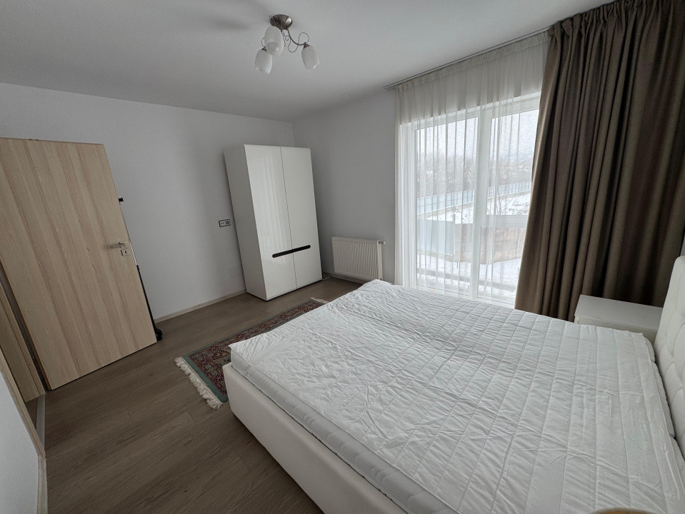 Apartament cu 2 camere, semidecomandat, zona Iris.