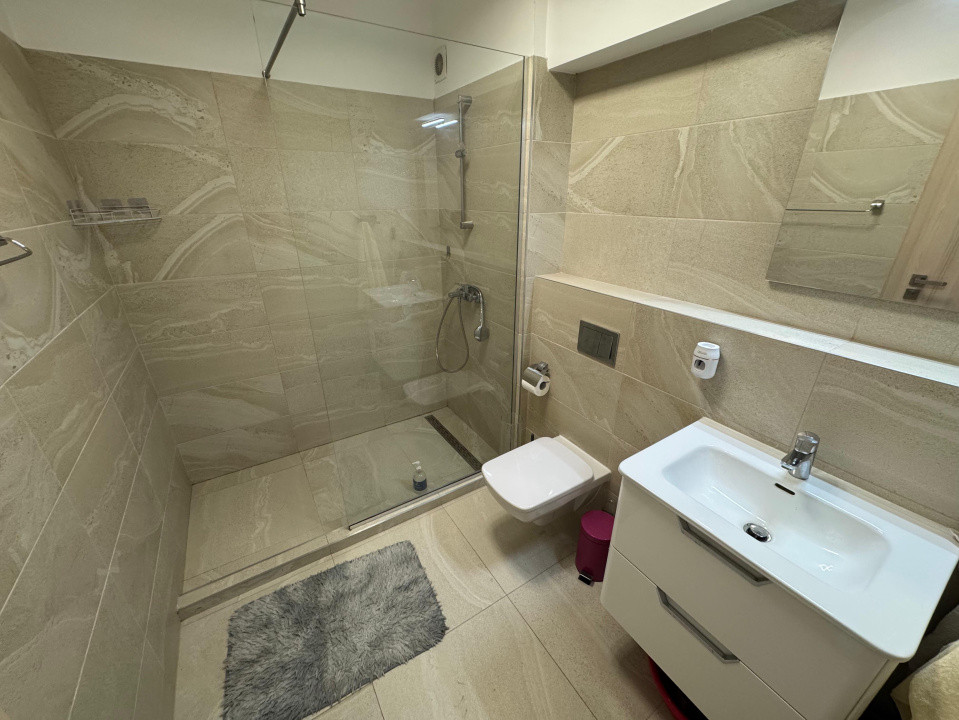 Apartament cu 2 camere, semidecomandat, zona Iris.