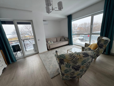 Apartament cu 2 camere, semidecomandat, zona Iris.