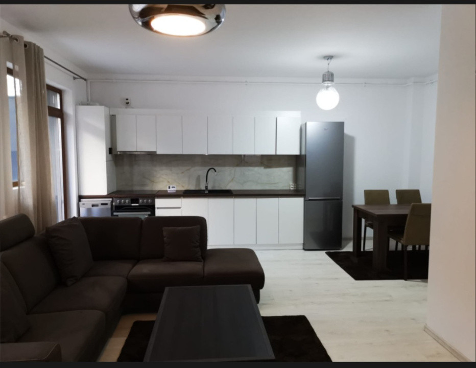 Apartament cu 3 camere, 77 mp, terasa 68 mp, parcare, zona Baciu