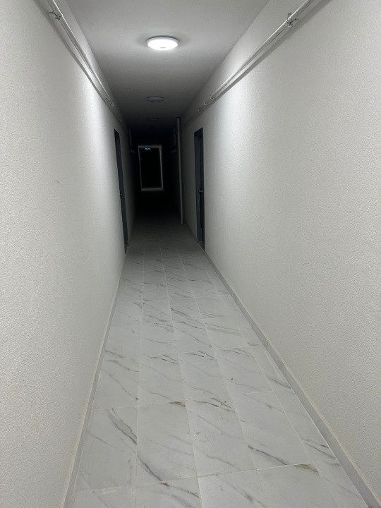 Apartament cu 2 camere, 47 mp, balcon de 24 mp, zona Eroilor