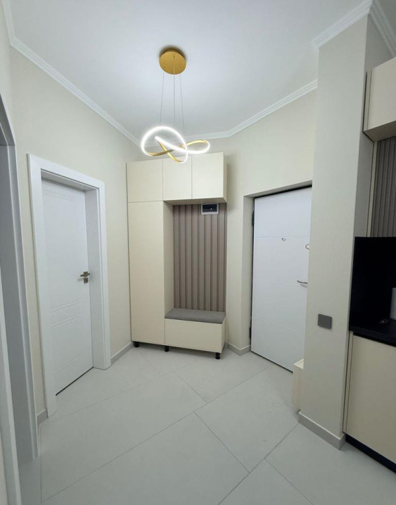 Apartament 2 camere, etaj intermediar, loc de parcare, zona BMW