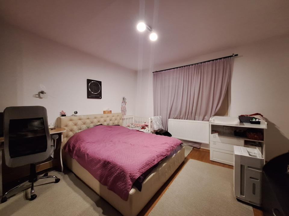 Apartament cu 3 camere, 78 mp, balcon, zona Stadionului