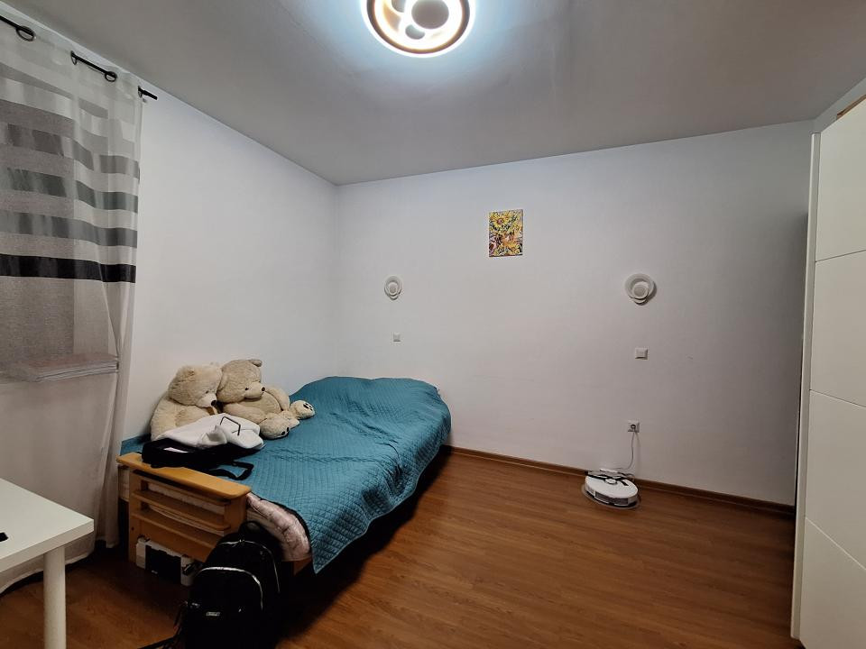 Apartament cu 3 camere, 78 mp, balcon, zona Stadionului