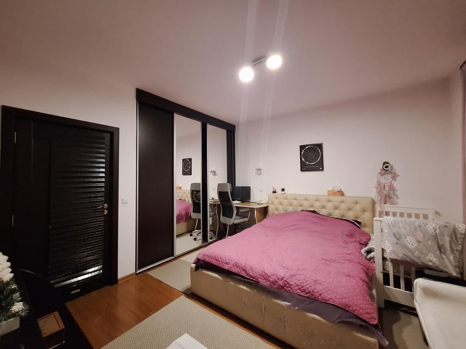 Apartament cu 3 camere, 78 mp, balcon, zona Stadionului