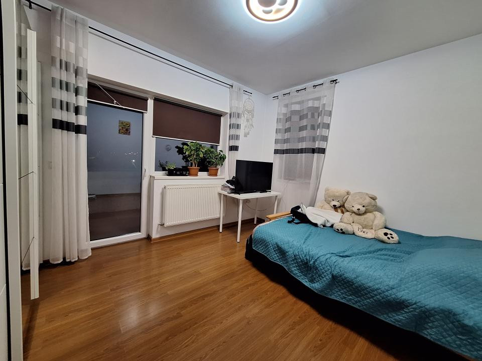 Apartament cu 3 camere, 78 mp, balcon, zona Stadionului