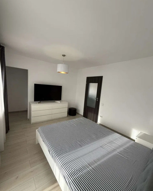 Apartament la cheie cu 3 camere, 61 mp plus terasa 23 mp, zona Leroy