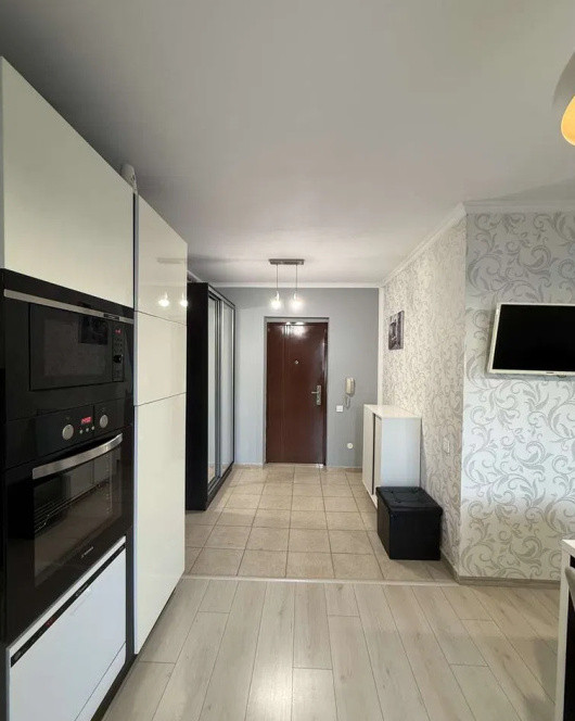 Apartament la cheie cu 3 camere, 61 mp plus terasa 23 mp, zona Leroy