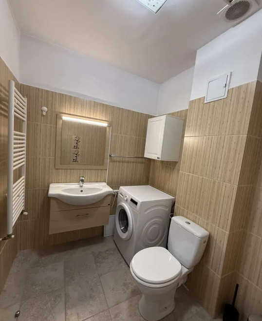 Apartament la cheie cu 3 camere, 61 mp plus terasa 23 mp, zona Leroy