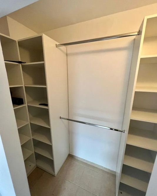 Apartament la cheie cu 3 camere, 61 mp plus terasa 23 mp, zona Leroy
