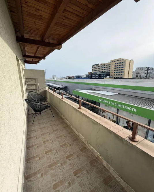 Apartament la cheie cu 3 camere, 61 mp plus terasa 23 mp, zona Leroy