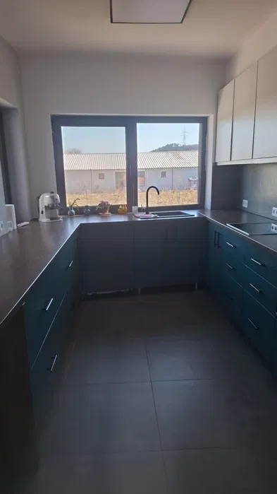 Casa eficienta energetic NZEB 127 mp, teren 830 mp, intrare Gilau