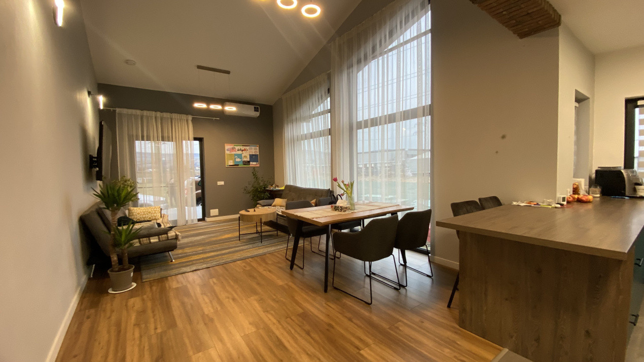 Casa eficienta energetic NZEB 127 mp, teren 830 mp, intrare Gilau