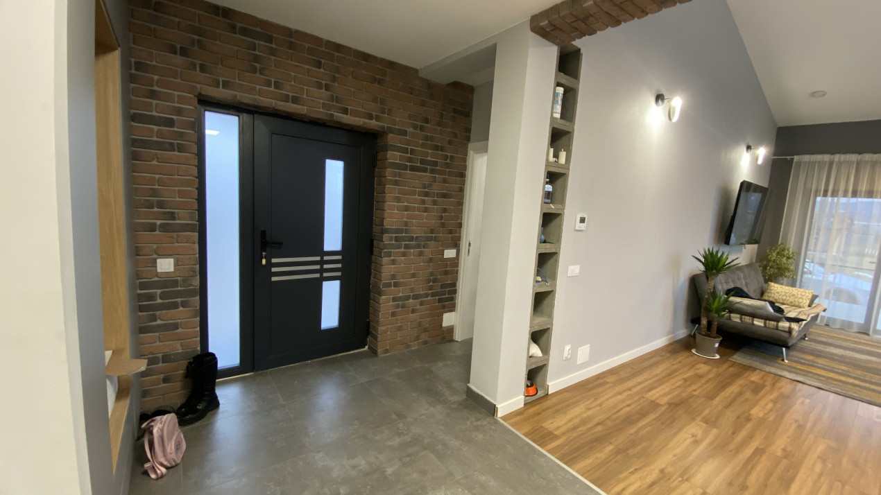 Casa eficienta energetic NZEB 127 mp, teren 830 mp, intrare Gilau
